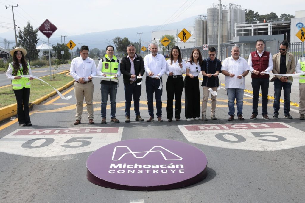 Inaugura Bedolla rehabilitación de carretera Zacapu-Panindícuaro para beneficio de 100 mil personas 1 642f9ff1 1f7c 4bf4 90cc f2c2771332be