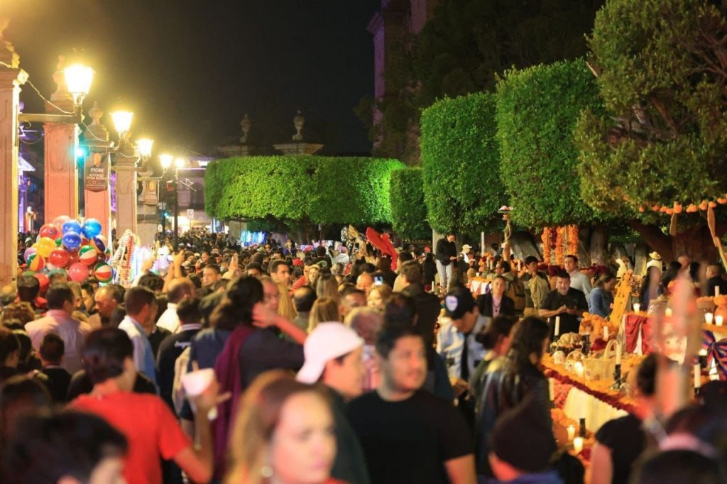Plaza de Armas, reviste de color y tradición para conmemorar el Día de Muertos 3 69b77833 18bc 48e6 9da2 88a001782413