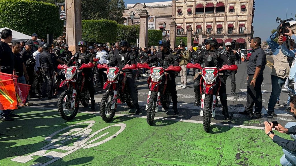Memo Valencia hace entrega de motocicletas al agrupamiento Tigre 1 7c4480f3 963b 4d35 9d8d c77f1d2ec2e8