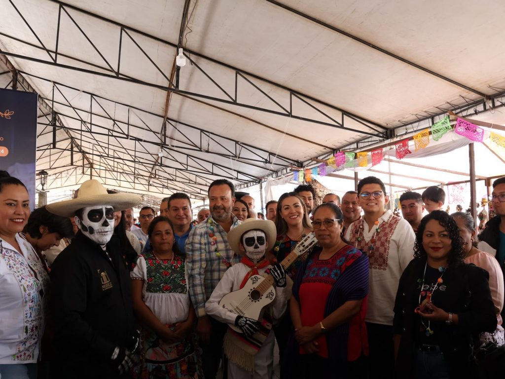 Arranca en Pátzcuaro el Tianguis Artesanal de Noche de Muertos 1 81a99b45 ee14 472c 8ae5 36936e94615c