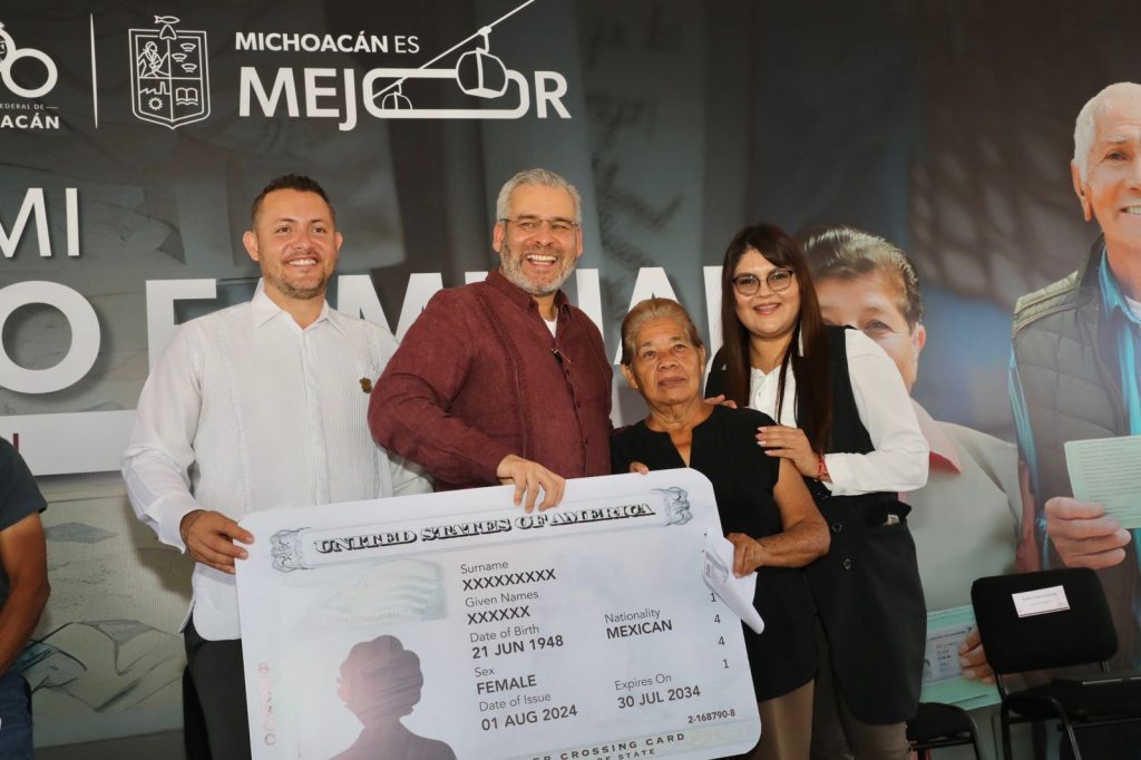 Entregan 60 visas; familias se reencontrarán con sus hijos migrantes: Bedolla 1 d10d2e73 c521 465f 944b 751ae8696927