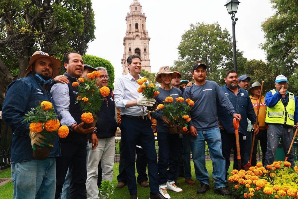Con miles de flores de cempasúchil ayuntamiento adorna las plazas públicas 1 f1c1ca7d bb8f 47ae 97a0 aa0fd74b1abb