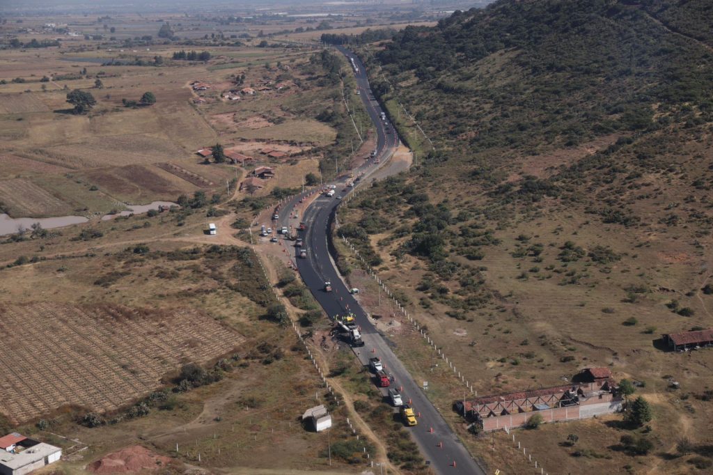 Supervisa Bedolla avances de construcción de autopista Maravatío-Zitácuaro 1 02a981e2 3c31 45b9 bf79 be6b9d659e6a
