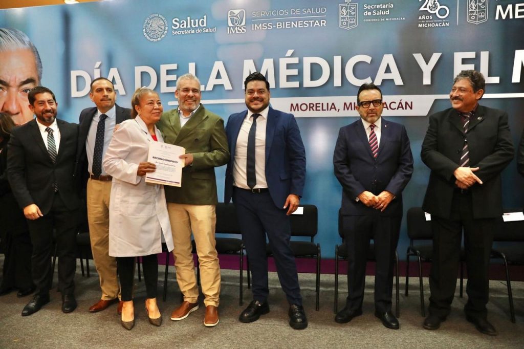 Por llevar salud a cada rincón de Michoacán, reconoce Bedolla a médicas y médicos 1 78774638 56c4 448b ba20 7e957c9dcb9a