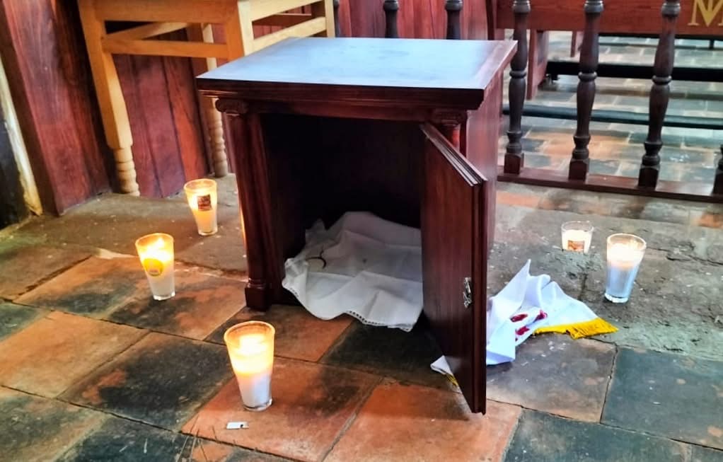 Saquean parroquia de Pátzcuaro; solo se registran daños materiales 2 IMG 4738