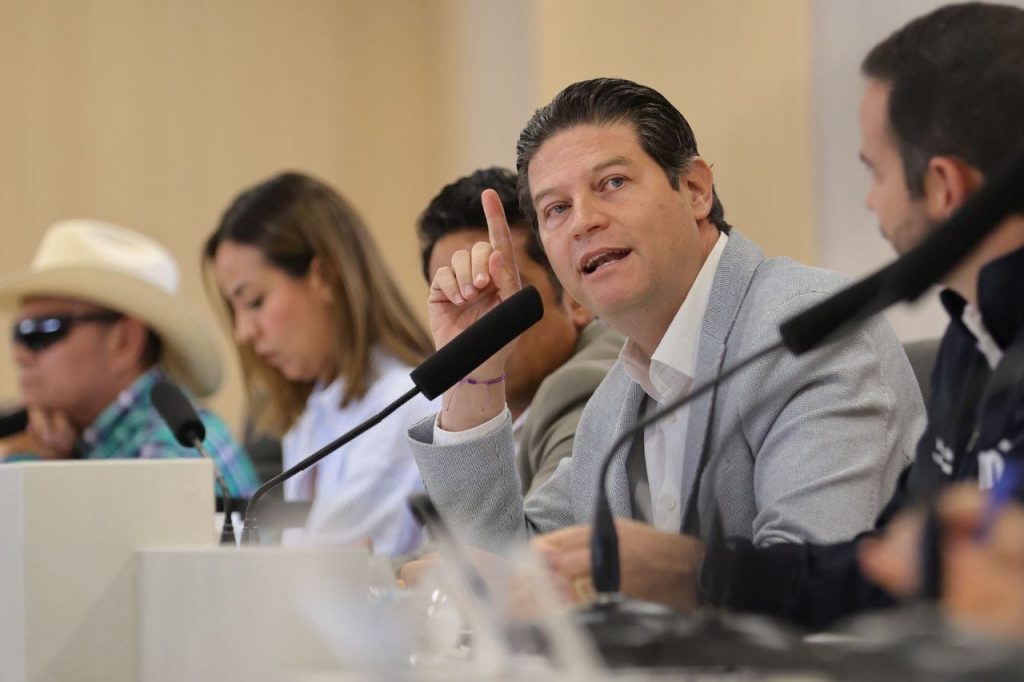 Desde el poder absoluto están comprando la justicia en México: Alfonso Martínez 1 b5bed2dd 6eaa 4cb8 97a4 a1cbff341e7a