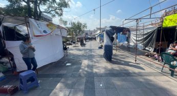 ¡Por fin! Integrantes del FNLS se levantan de la Plaza Melchor Ocampo.