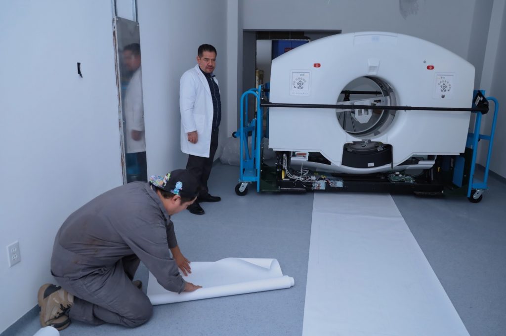 Llega a Michoacán nuevo equipo para tratar el cáncer; en diciembre inicia operaciones 3 f310607c 0e21 463b b751 59b1e7cbcb94