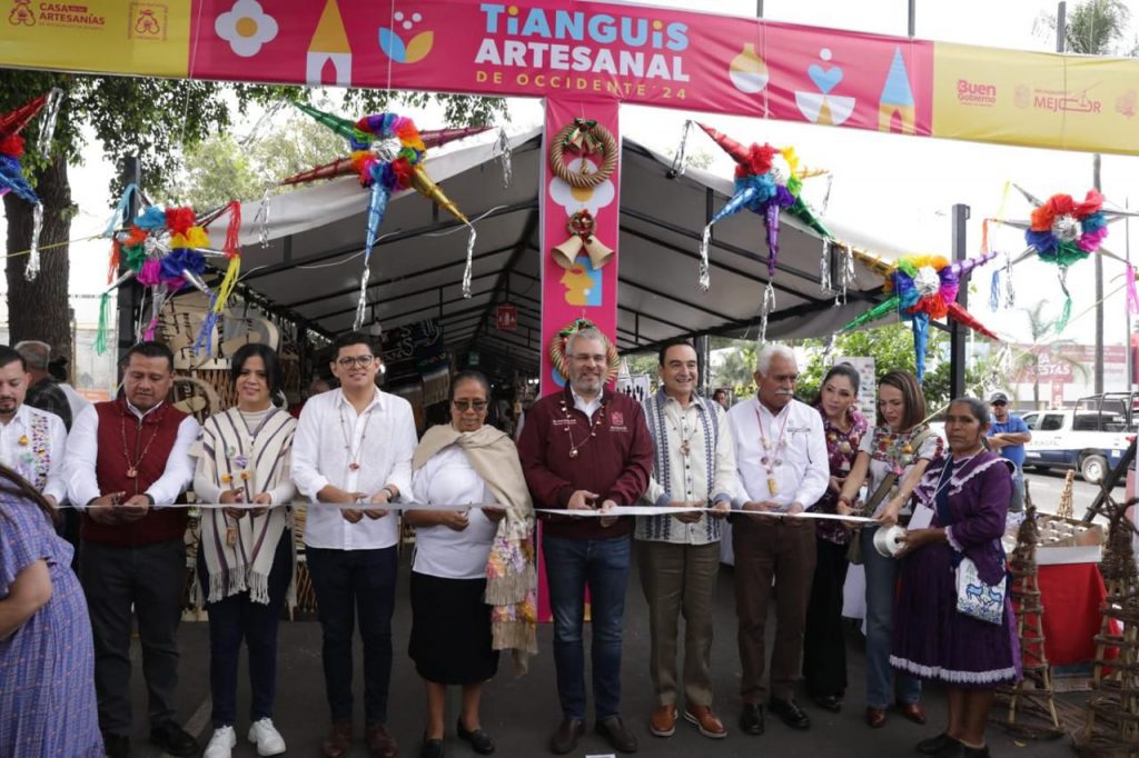 Inaugura Bedolla segunda edición del Tianguis Artesanal de Occidente 2 43390796 138f 4907 8fbc 5feb8a60192b