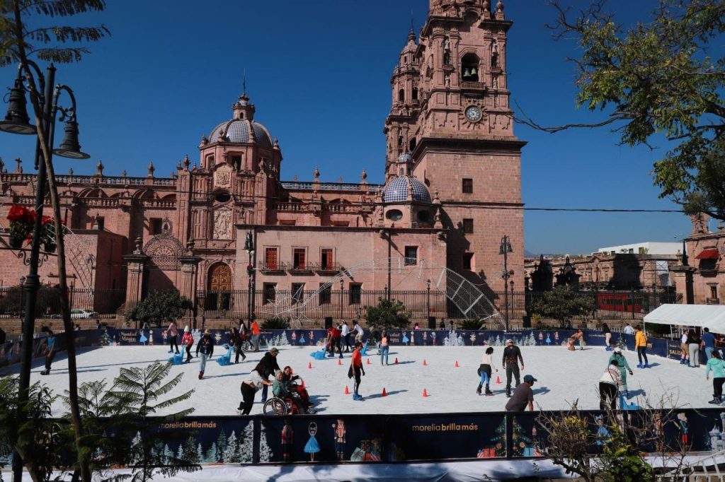 Pista de Hielo en Morelia, un espacio inclusivo para disfrutar de las fiestas decembrinas 2 5b0e9afe 4fd9 4ae2 9082 30ce89441296