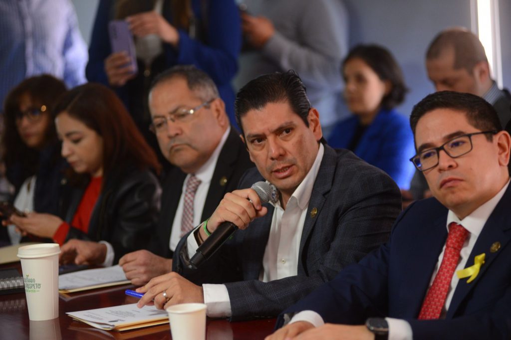Avala Ernesto Núñez sancionar producción y distribución de vapeadores, y el uso ilícito de fentalino 1 7080a12f e8c5 41ac 8924 d7c749f72710