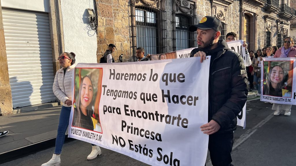 Se manifiestan familiares de Yuketzi Yamileth ; exigen justicia y acción inmediata para su búsqueda 4 IMG 5657