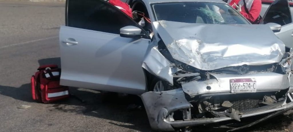 Se registra choque entre camioneta y auto en la Morelia-Pátzcuaro 1 31b7ddd0 f716 4f52 87a8 b2f4f6c729ad