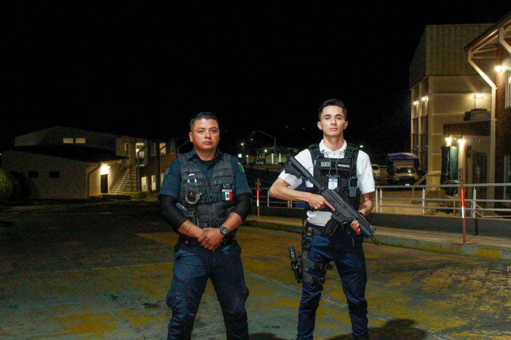 Policía Auxiliar vigila empacadoras de aguacate 1 4a9854ab e659 44f6 b696 6cb7c45f5112