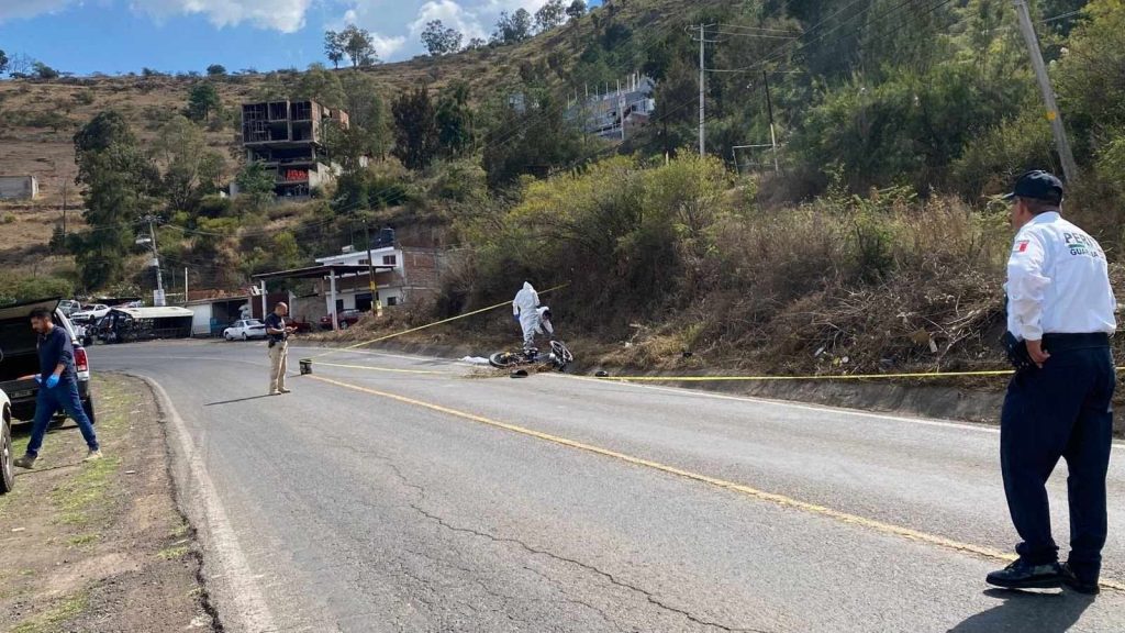 Adolescente muere en derrape de moto sobre la Morelia-Mil Cumbres; hay 1 herido 3 a48075e8 a6e0 417d a74e 74784d10ea61