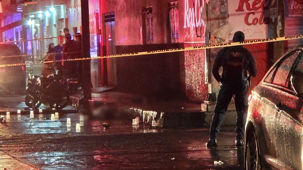 Bar “Katara” es consumido por voraz incendio, en el Centro de Uruapan 1 ae7a9c16 5839 41d4 98b5 d670ca22cca9