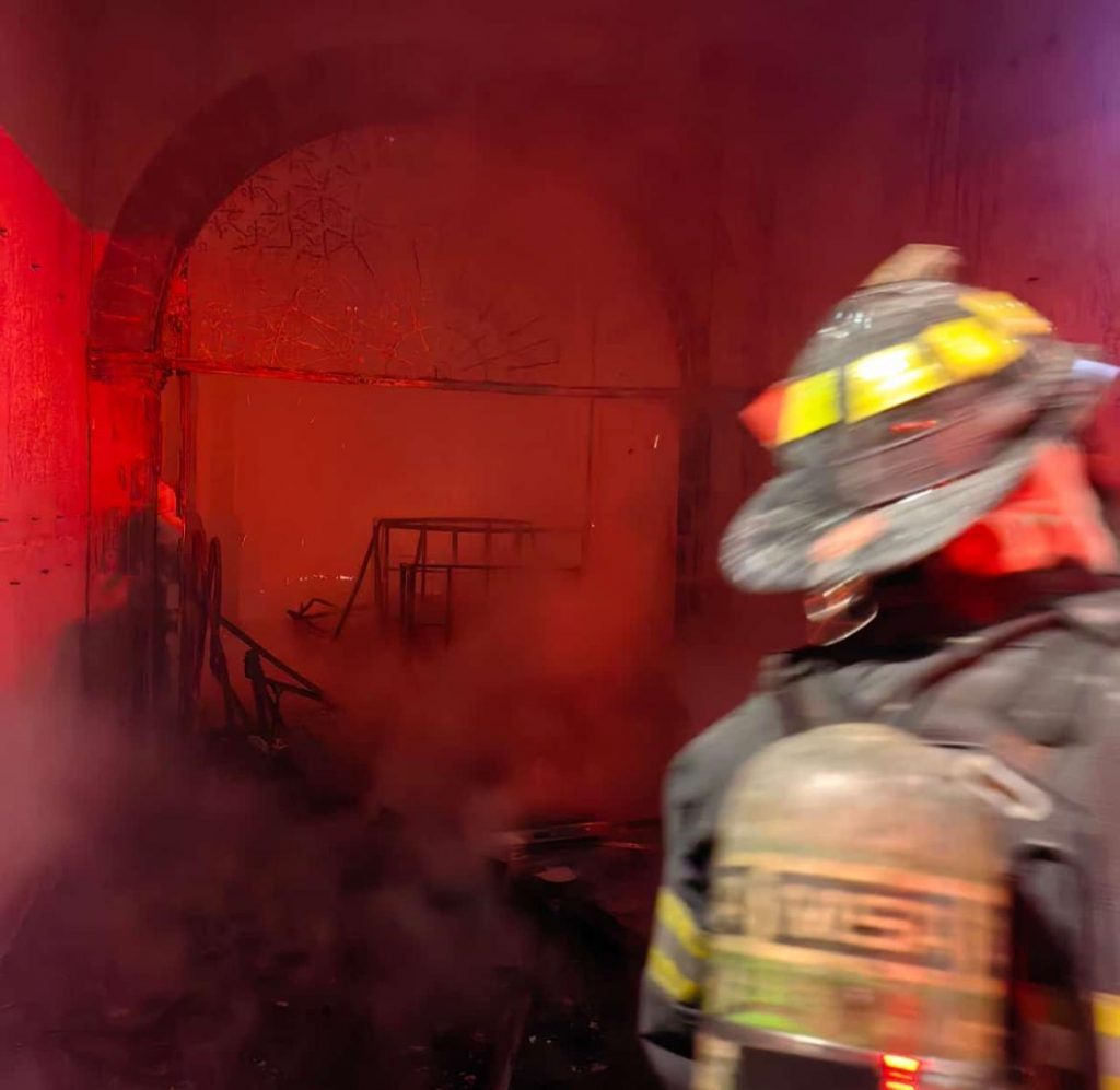 Bar “Katara” es consumido por voraz incendio, en el Centro de Uruapan 3 ee27ffb5 1019 4c87 896b 97dfb471b0f3