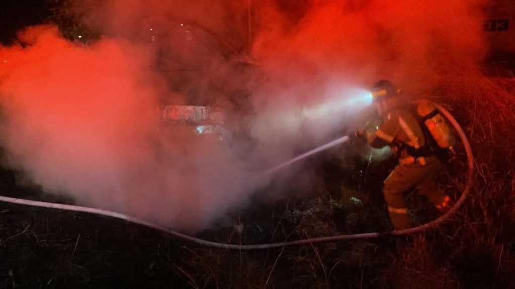 Volcadura e incendio de vehículo deja 2 heridos en la Morelia-Pátzcuaro 2 2de11325 2260 40d8 903c 119e31061e9b