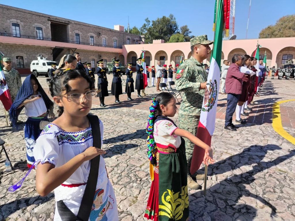 Autoridades estatales, militares y municipales conmemoran el Día de la Bandera Mexicana 2 875cf167 f85b 454b bfb1 ef63e1bcd942