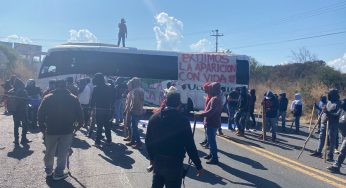 Bloqueos carreteros; exigen aparición de dos comuneros de San Antonio