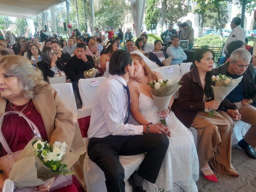 Dos mil parejas dieron el “Sí” este 14 de febrero en Michoacán 1 IMG 4737