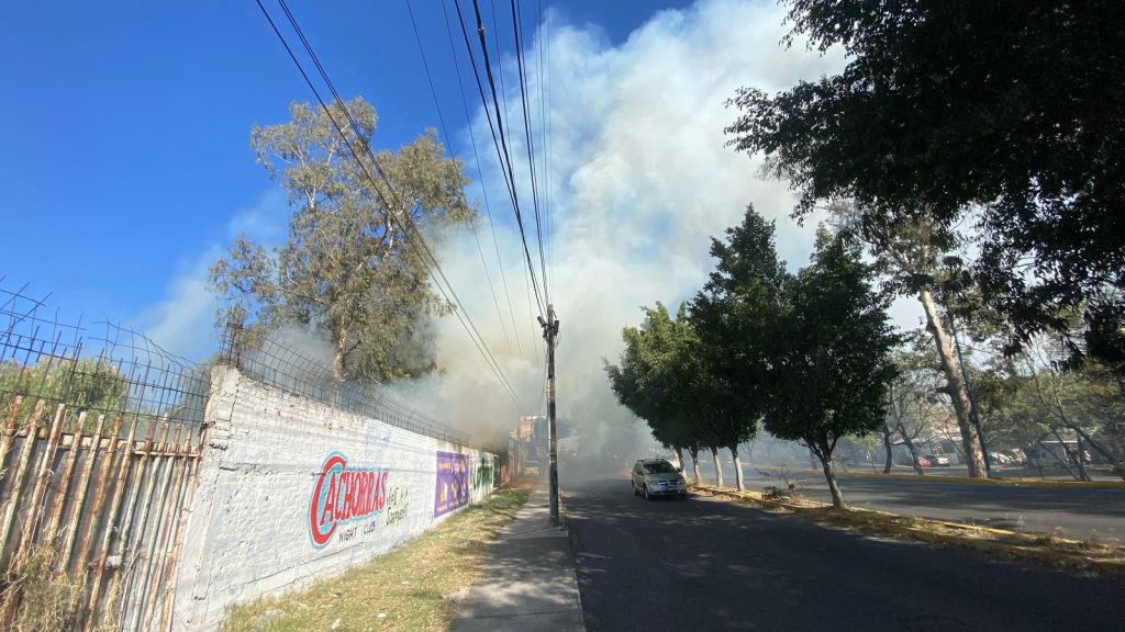 Ocurre otro incendio en pastizal, ahora en la colonia Lago 1 de Morelia 2 307752ef b110 4a66 8287 e29fab917ad2