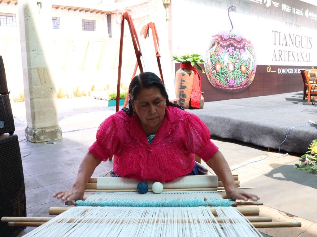 ¡Ya viene el Tianguis Artesanal más grande de Latinoamérica en Uruapan! 3 cf0b999a daad 4454 8c81 1ab428f92acd