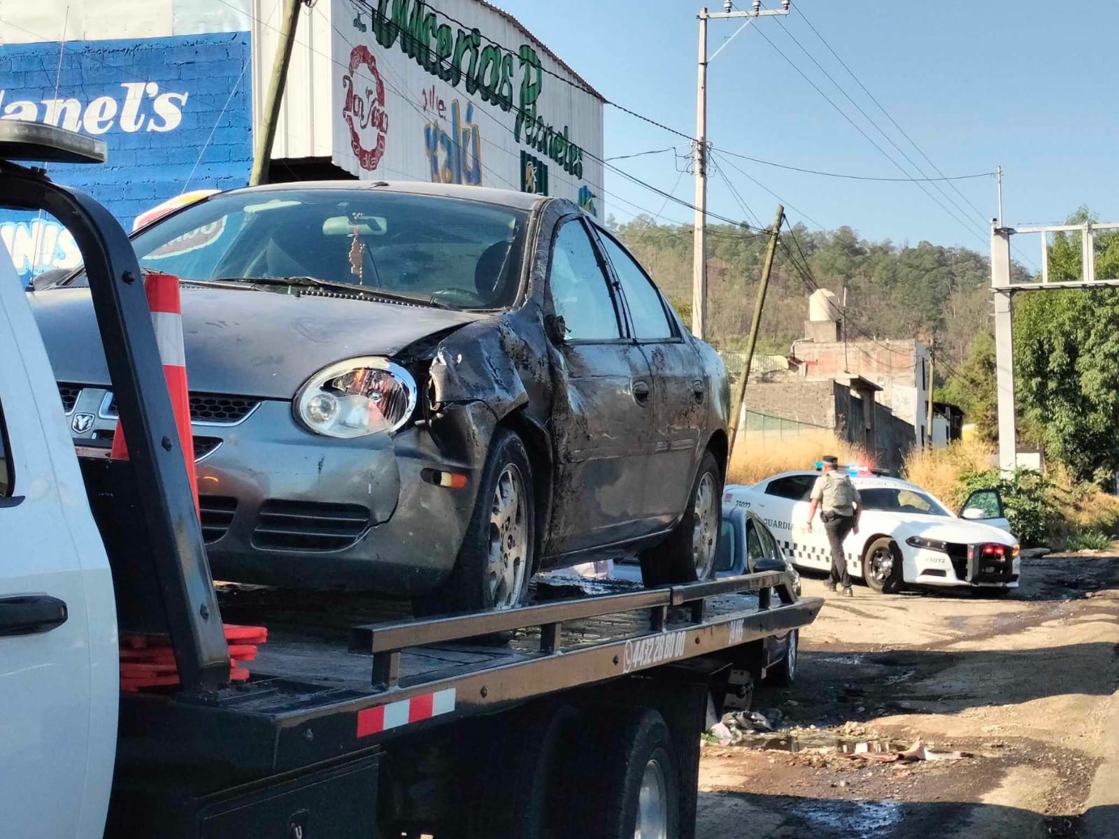 Vuelca auto en la Morelia-Pátzcuaro