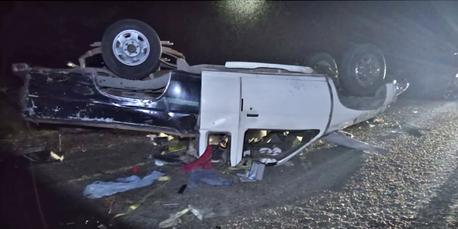 Sexagenario muere al volcar su camioneta en La Huacana
