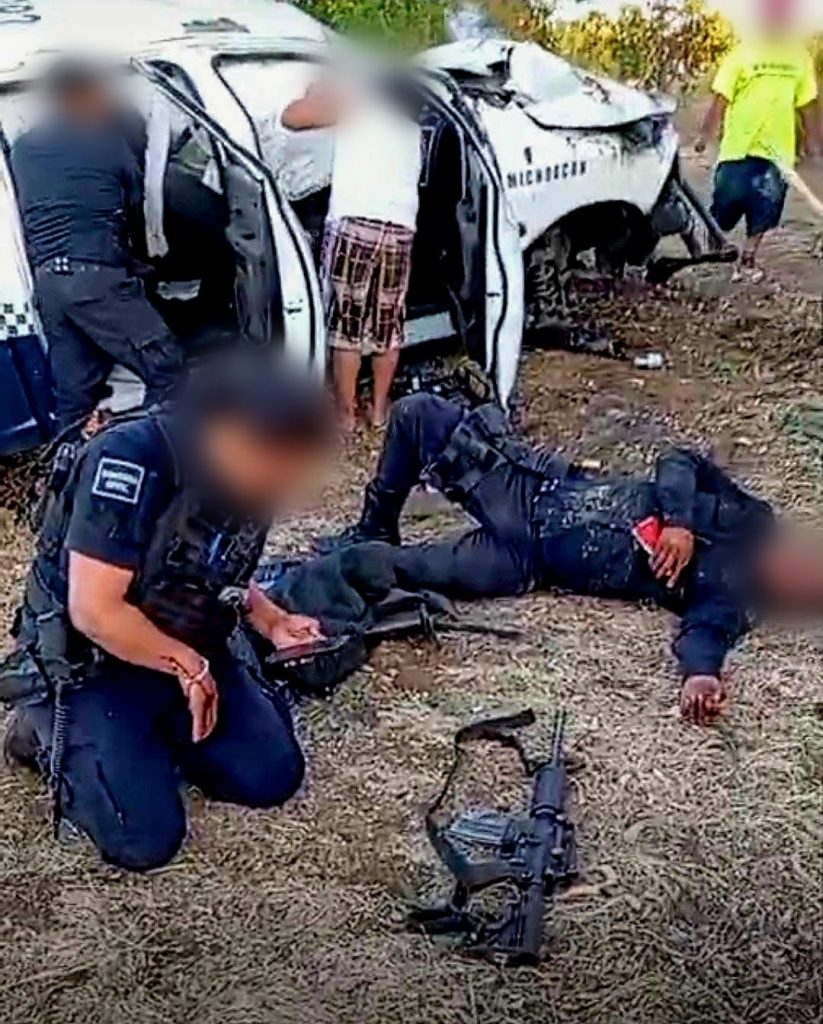 Accidente de patrulla de la GC deja 4 oficiales heridos; hallan envases de bebidas alcohólicas en la escena 2 893eaee7 059b 4cba 9196 096a91641c02