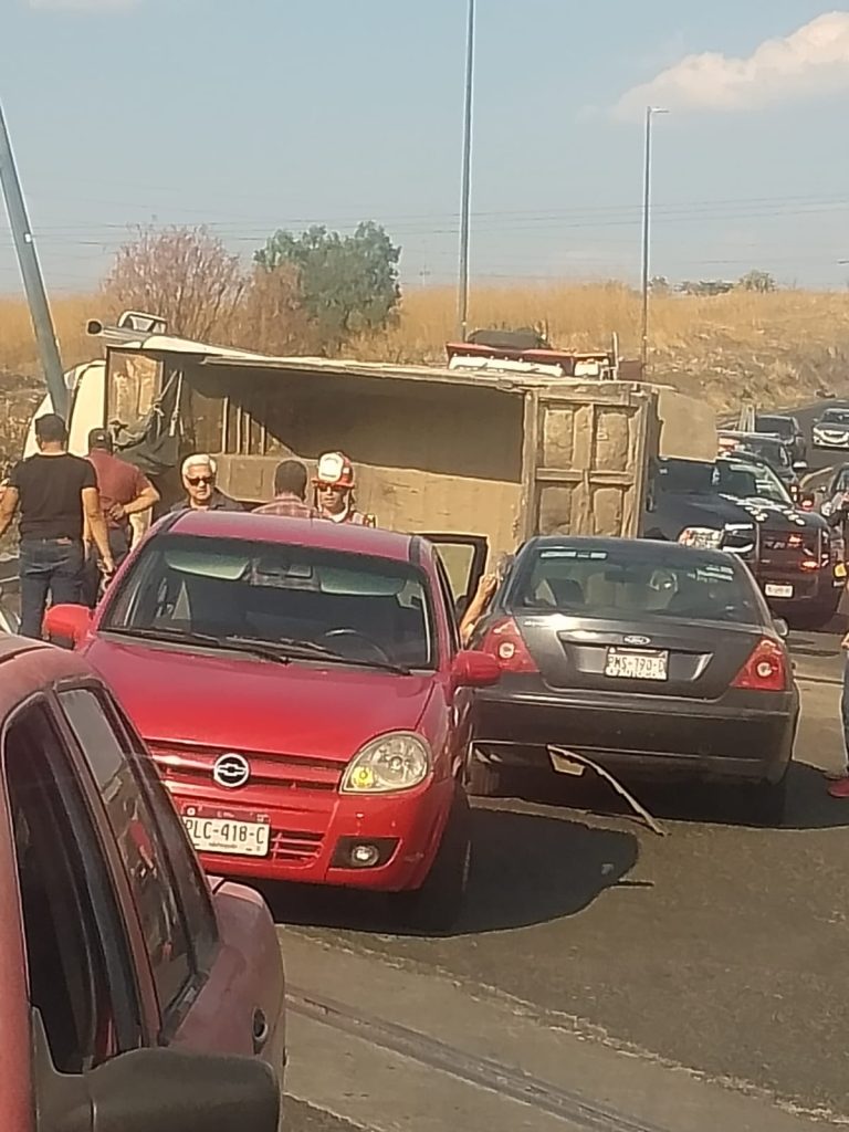 Al menos tres lesionados se reportan en un trágico accidente en Charo 1 ec37d254 06db 4202 a1b8 1c4b21eec236